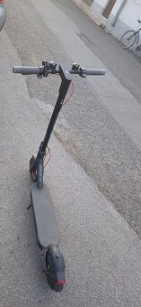 Ponukam na predaj elektricku kolobesku xiaomi 4pro 2nd - 3