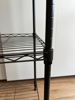 Dvojposchodový vešiak, čierny kovový stojan na oblečenie - 3
