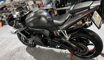 Yamaha R6 2003 - striekačka - 3