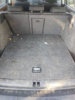 Rozpredám škoda octavia 2 combi 1,9 tdi 77 kW DSG - 3