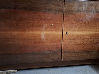 Knihovna/vitrína, autor Jindřich Halabala - 3