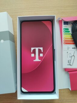 NOVÝ    T phone 3 - 3