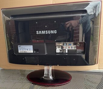 TV monitor Samsung P2470HD - 3