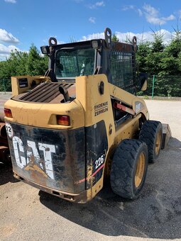 smykový nakladač caterpillar 226 - 3