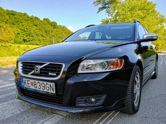 PREDÁM VOLVO V50 R-DESIGN 2.0D 100KW NAJAZDENÉ 172TISÍC KM - 3