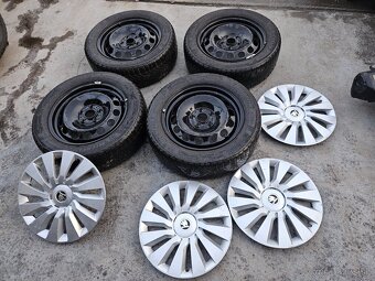 Skoda celoročná 5x112 205/55R16 sada na diskoch - 3