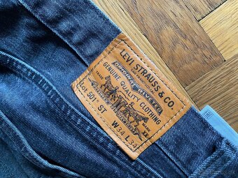 Čiierne rifle Levi’s Strauss W34 L34 gombíkové zapínanie - 3