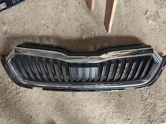 Škoda Octavia 4 maska predného nárazníka 5E3 - 3