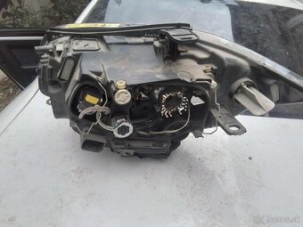 BMW E81 E82 E87 E88 PRAVE SVETLO XENON D1S EU 7170292 - 3