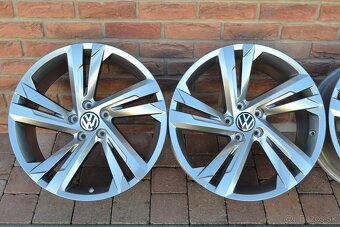 5x112 R19 Original VW Tiguan 2 Rline model Valencia Nove - 3