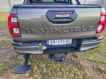 Toyota Hilux 2.8 D-4D Invincible 4x4 A/T, odpočet DPH - 3