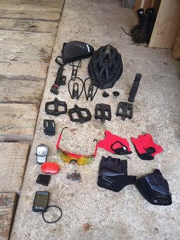 GARÁŽOVÝ VÝPREDAJ - 3