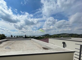 NOVINKA Moderná NOVOSTAVBA v rekreačnej oblasti KALUŹA - 3