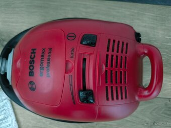 Vysávač Bosch - 3