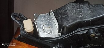 Predám predný pravý svetlomet Volkswagen golf 8 - 3