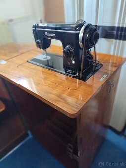 Predám starožitný šijací stroj - 3
