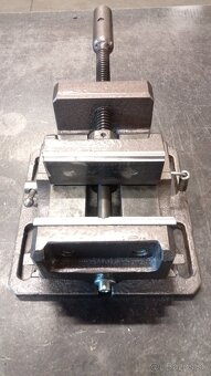 Zverak pod vrtacku - 3