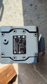Motor 370W s prevodovkou - 3