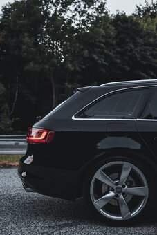 Audi A4 Avant S-Line - 3