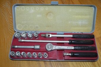 predam - stara socialisticka gola sada TONA - 3