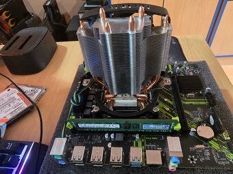 Zakl. doska X99+cpu Xeon E5 2640V4+16gb ddr4 ecc - 3