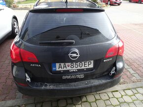 Opel Astra 2012 - 3