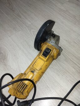 Dewalt - 3