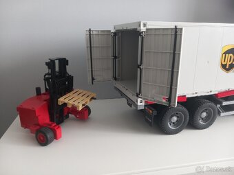 Bruder ups + vozík - 3