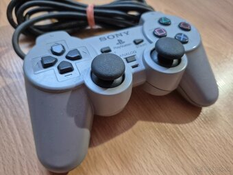 Predám ovládač na PS1 - 3