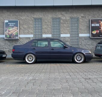 Volkswagen Vento - 3