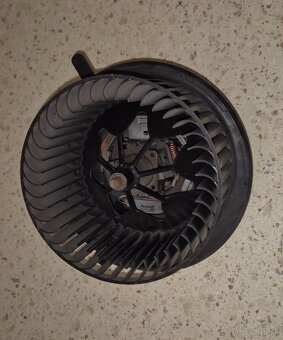 Predám ventilátor kúrenia Octavia II - 3