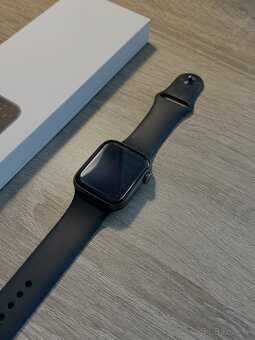 Apple Watch SE 44mm gen. 1 Space Gray - 3