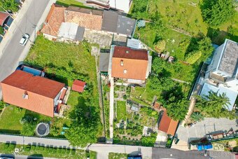 4-izbový rodinný dom s veľkým pozemkom v Lamači - 3