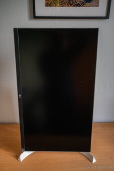 LG 4K 27" monitor - 3