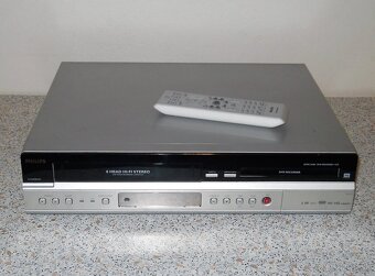 📼>📀VHS-DVD rekordér PHILIPS DVDR3430 - 3