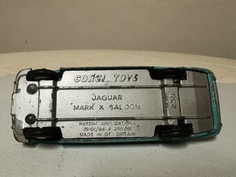 Corgi toys Jaguar Mark X - 3