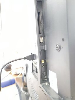 Philips 39" LCD TV - 3