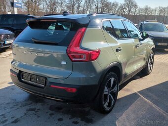 Volvo XC40 Recharge Plus - 3