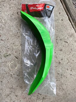 Predný blatník na Kawasaki KX - 3