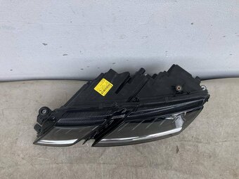 ŠKODA OCTAVIA 3 III LIFT 17- ĽAVÉ PREDNÉ SVETLO FULL LED - 3