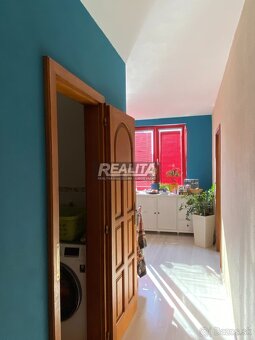 ÚTULNÝ 3-IZBOVÝ BYT, CHRENOVÁ, REKONŠTRUKCIA, BALKÓN - 3