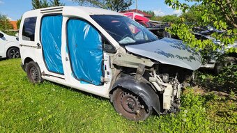 VW CADDY 1.6TDi 77kw CAY KOMPLET 1000€ - 3