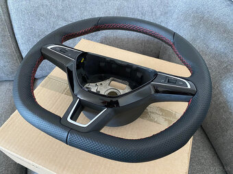 Nový originálny zrezaný trojramenný MF volant Škoda červená - 3
