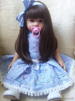 Realisticka babika a babika s funkciami - 3