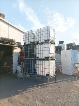 Predám IBC nádoby Rôzne Možnosti ,Stojan pod IBC - 3