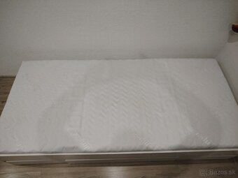 Postel z uložným priestorom - 3