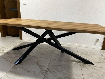 Predám jedálenský stôl - 3