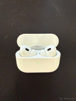 Apple AirPods Pro - 3