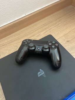 Playstation 4 slim - 3