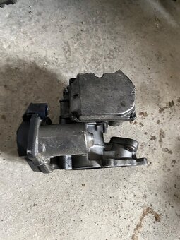 Predam EGR so škrtiacou klapkou z Audi A4B7 - 3